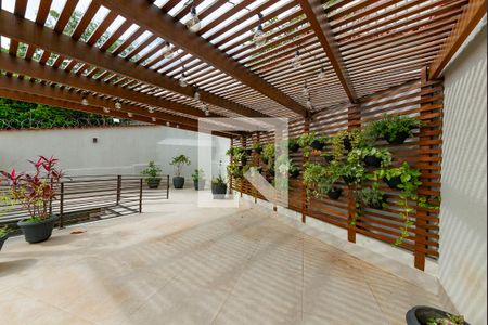 Casa para alugar com 352m², 5 quartos e 2 vagas Casa para alugar com 352m², 5 quartos e 2 vagasÁrea externa