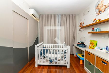 Casa para alugar com 352m², 5 quartos e 2 vagas Casa para alugar com 352m², 5 quartos e 2 vagasSuíte 2