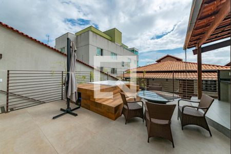 Casa para alugar com 352m², 5 quartos e 2 vagas Casa para alugar com 352m², 5 quartos e 2 vagasÁrea externa