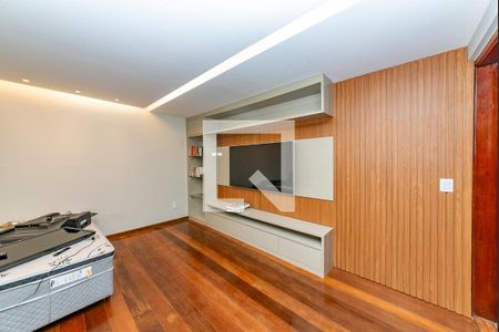 Sala 1 de casa para alugar com 5 quartos, 352m² em Nova Esperança, Belo Horizonte