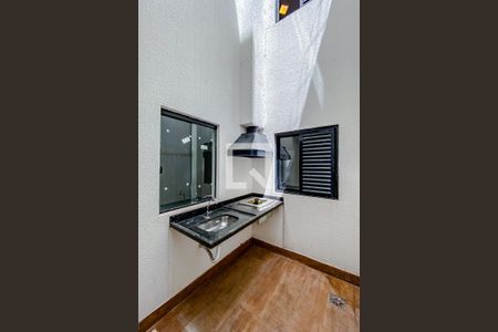 Apartamento à venda com 64m², 2 quartos e sem vagaÁrea externa