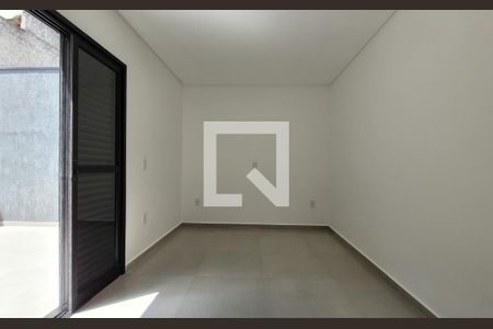 Casa à venda com 141m², 3 quartos e 2 vagasSuíte