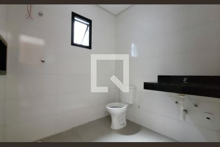 Casa à venda com 141m², 3 quartos e 2 vagasBanheiro da suíte
