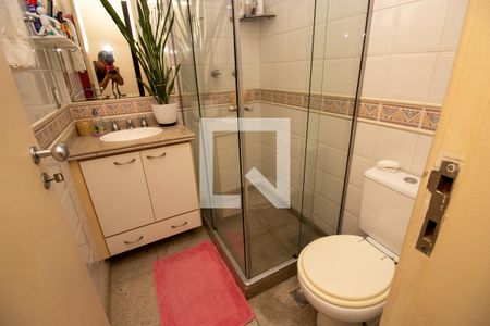 Apartamento à venda com 102m², 2 quartos e 2 vagas Apartamento à venda com 102m², 2 quartos e 2 vagasBanheiro social