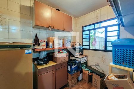 Casa à venda com 165m², 2 quartos e 1 vaga Casa à venda com 165m², 2 quartos e 1 vagaEdícula