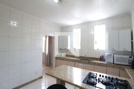 Casa à venda com 200m², 3 quartos e 2 vagasCozinha
