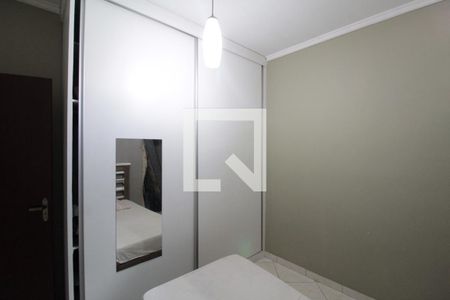 Casa à venda com 200m², 3 quartos e 2 vagasQuarto 2