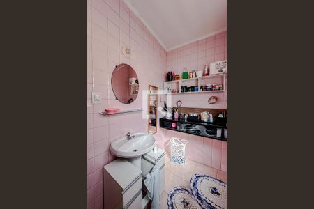 Casa à venda com 120m², 2 quartos e 1 vagaBanheiro