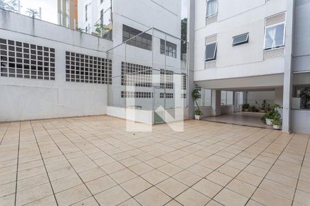 Apartamento para alugar com 160m², 3 quartos e 1 vaga Apartamento para alugar com 160m², 3 quartos e 1 vagaÁrea Comum