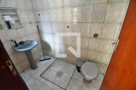 Casa à venda com 250m², 5 quartos e 4 vagasCasa 2 - Banheiro