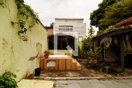 Casa à venda com 320m², 4 quartos e 2 vagasÁrea externa