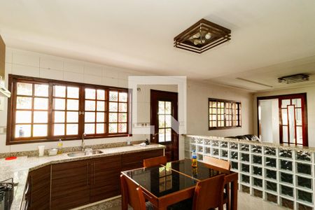 Casa à venda com 320m², 4 quartos e 2 vagasCozinha - Casa 2