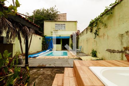 Casa à venda com 320m², 4 quartos e 2 vagasÁrea externa