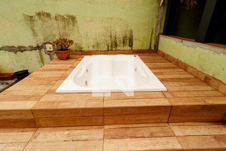 Casa à venda com 320m², 4 quartos e 2 vagasÁrea externa