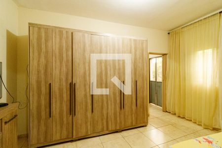 Casa à venda com 320m², 4 quartos e 2 vagasQuarto 3 - Casa 2