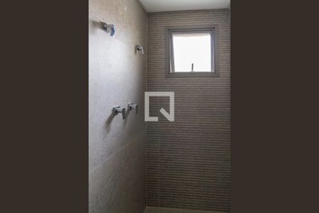 Apartamento à venda com 75m², 2 quartos e 1 vaga Apartamento à venda com 75m², 2 quartos e 1 vagaBanheiro da Suite 1
