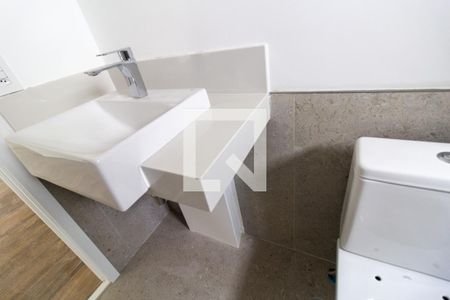Apartamento à venda com 75m², 2 quartos e 1 vaga Apartamento à venda com 75m², 2 quartos e 1 vagaBanheiro da Suite 1