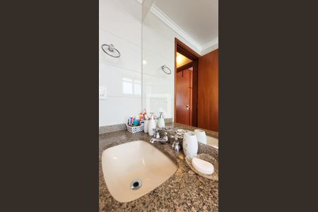 Apartamento à venda com 190m², 4 quartos e 2 vagasBanheiro Social