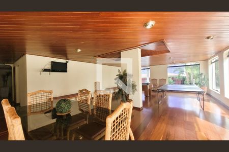 Apartamento à venda com 190m², 4 quartos e 2 vagasÁrea comum - Salão de festas