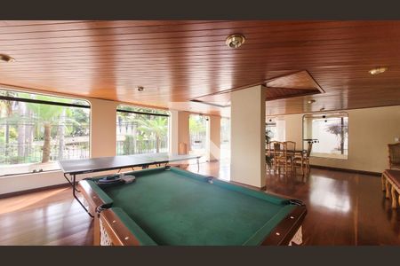 Apartamento à venda com 190m², 4 quartos e 2 vagasÁrea comum - Salão de festas