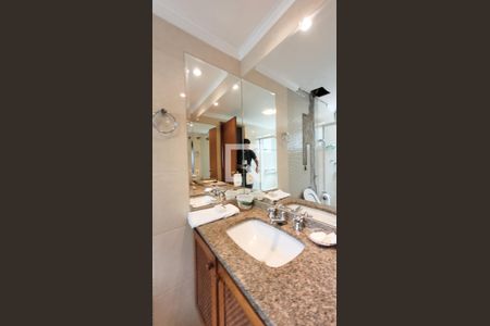 Apartamento à venda com 190m², 4 quartos e 2 vagasBanheiro Suite2