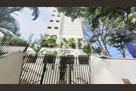 Apartamento à venda com 190m², 4 quartos e 2 vagasFachada