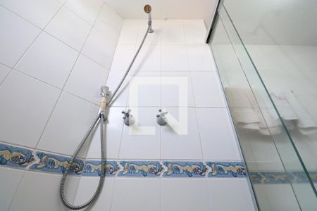 Apartamento à venda com 247m², 4 quartos e 4 vagasBanheiro da Suíte 2