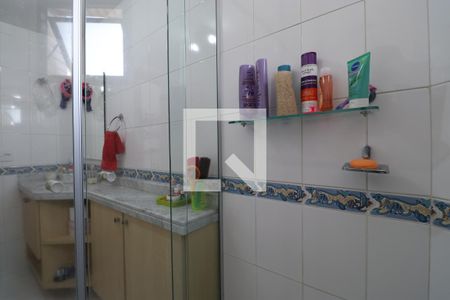 Apartamento à venda com 247m², 4 quartos e 4 vagasBanheiro da Suíte 2