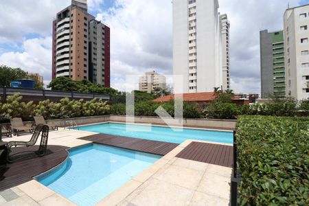 Apartamento à venda com 247m², 4 quartos e 4 vagasÁrea comum - Piscina