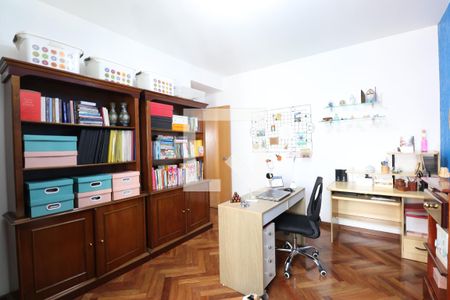 Apartamento à venda com 247m², 4 quartos e 4 vagasQuarto 4/Escritório