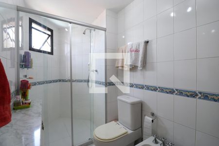 Apartamento à venda com 247m², 4 quartos e 4 vagasBanheiro da Suíte 2