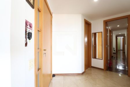 Apartamento à venda com 247m², 4 quartos e 4 vagasHall de entrada