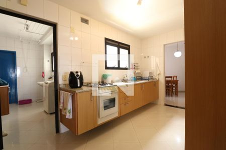 Apartamento à venda com 247m², 4 quartos e 4 vagasCozinha