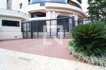 Apartamento à venda com 247m², 4 quartos e 4 vagasFachada