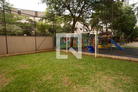 Apartamento para alugar com 103m², 3 quartos e 2 vagas Apartamento para alugar com 103m², 3 quartos e 2 vagasCampo de futebol