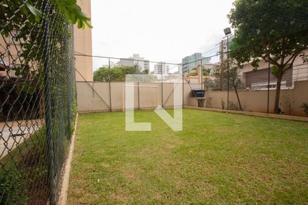 Apartamento para alugar com 103m², 3 quartos e 2 vagas Apartamento para alugar com 103m², 3 quartos e 2 vagasCampo de futebol