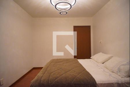 Apartamento para alugar com 245m², 3 quartos e 2 vagas Apartamento para alugar com 245m², 3 quartos e 2 vagasSuíte