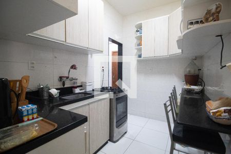 Apartamento à venda com 79m², 2 quartos e 1 vagaCozinha