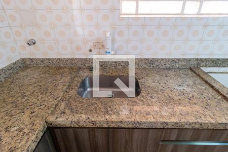 Casa à venda com 180m², 3 quartos e 3 vagasDetalhe - Cozinha