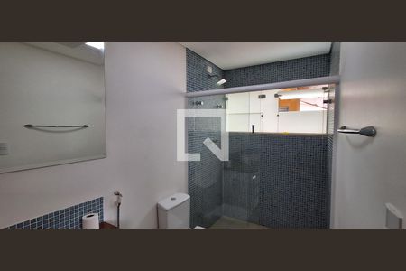 Casa à venda com 400m², 3 quartos e 4 vagasBanheiro /Quarto 1