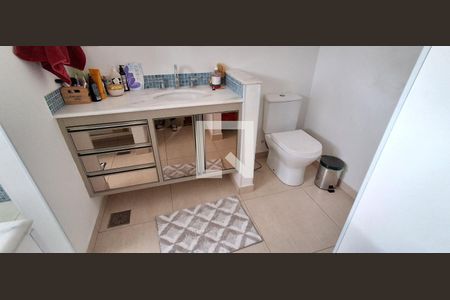 Casa à venda com 400m², 3 quartos e 4 vagasBanheiro /Quarto 2