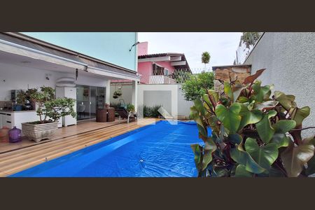 Casa à venda com 400m², 3 quartos e 4 vagasÁrea comum