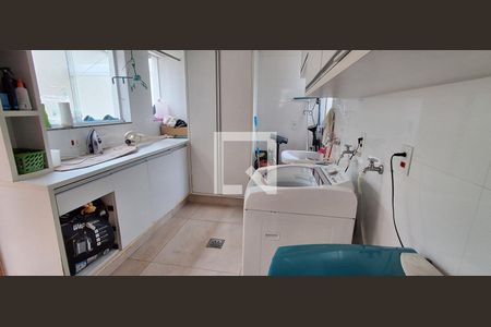 Casa à venda com 400m², 3 quartos e 4 vagasLavanderia