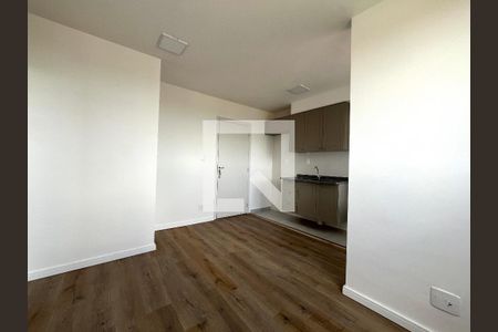 Sala de apartamento para alugar com 2 quartos, 37m² em Vila Mira, São Paulo