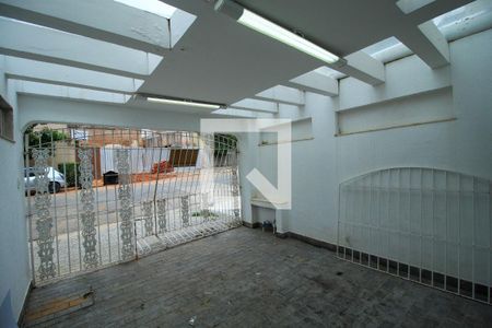 Casa à venda com 164m², 3 quartos e 1 vaga Casa à venda com 164m², 3 quartos e 1 vagaFachada