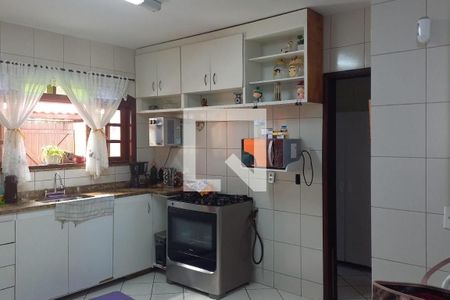 Casa à venda com 6 quartos, 450m² em Barreto, Niterói