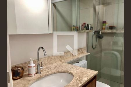 Apartamento à venda com 67m², 2 quartos e 1 vaga