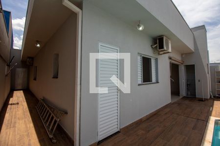 Casa de condomínio para alugar com 160m², 3 quartos e 4 vagas Casa de condomínio para alugar com 160m², 3 quartos e 4 vagasQuintal
