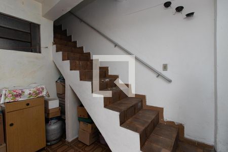 Casa à venda com 50m², 1 quarto e 1 vaga Casa à venda com 50m², 1 quarto e 1 vagaEscada