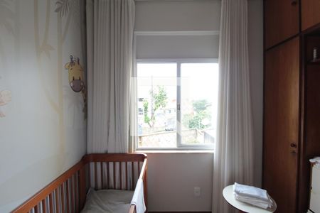 Casa à venda com 228m², 4 quartos e 5 vagasQuarto 2